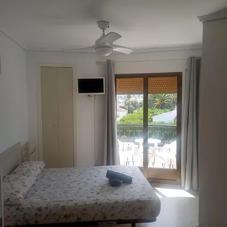 Estudio Dos Personas Pura Dénia